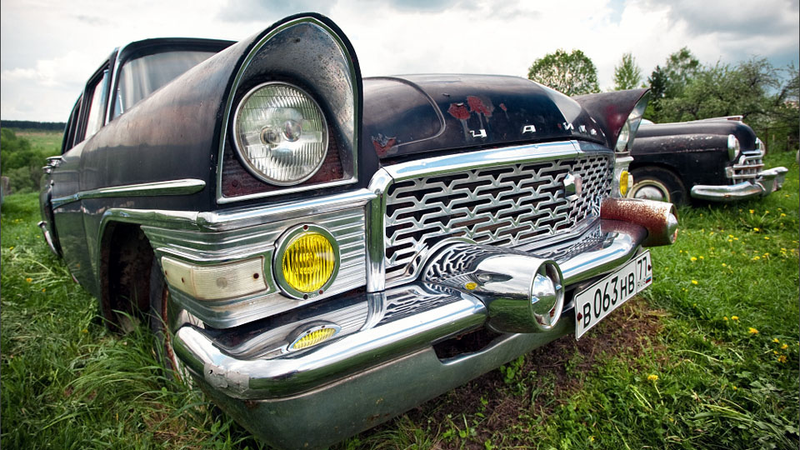Illustration for article titled Amazing pictures of an outdoor Russian car museum
